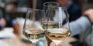 SAVVY WINE SHOPPING – TIPS FROM A MASTER SOMMELIER